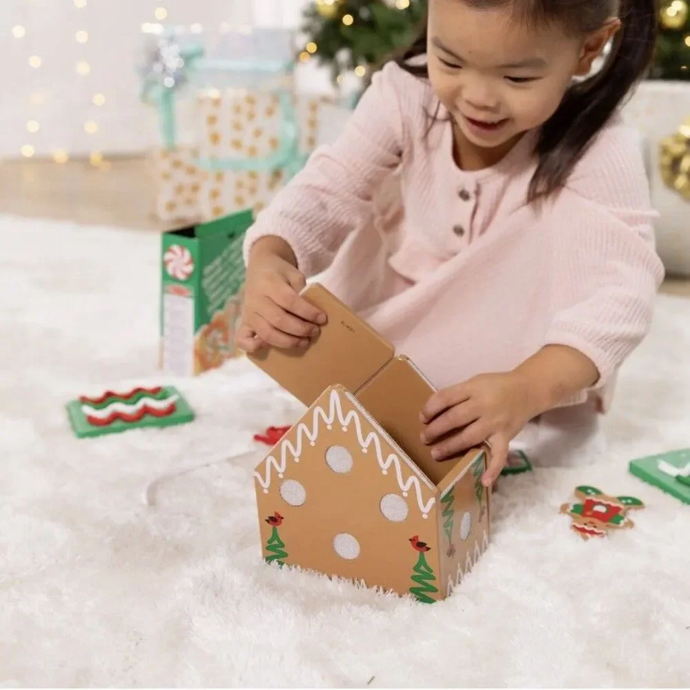 Melissa & Doug Wooden Gingerbread House Christmas Holiday Playset 38 Pcs NEW